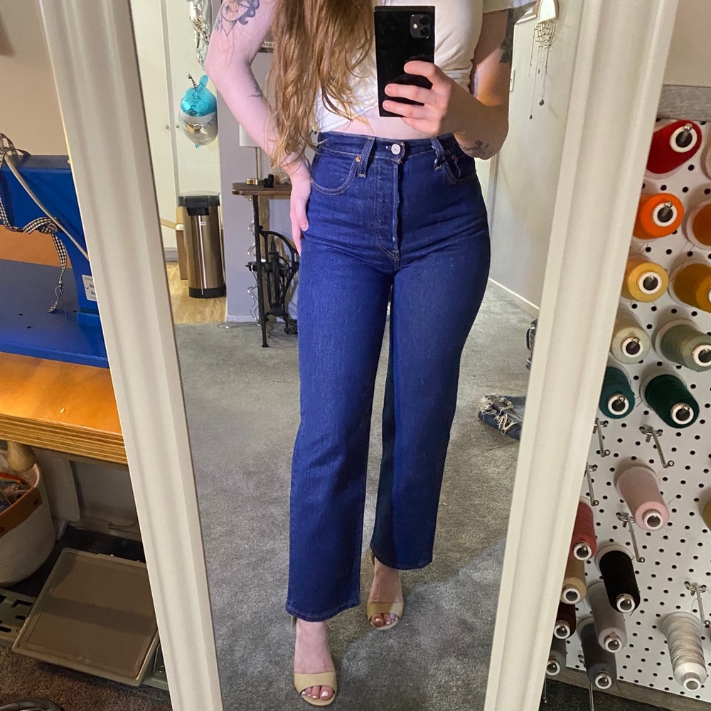 Levis premium ribcage straight high waist jean dark wash vintage look W24 (0/00)
